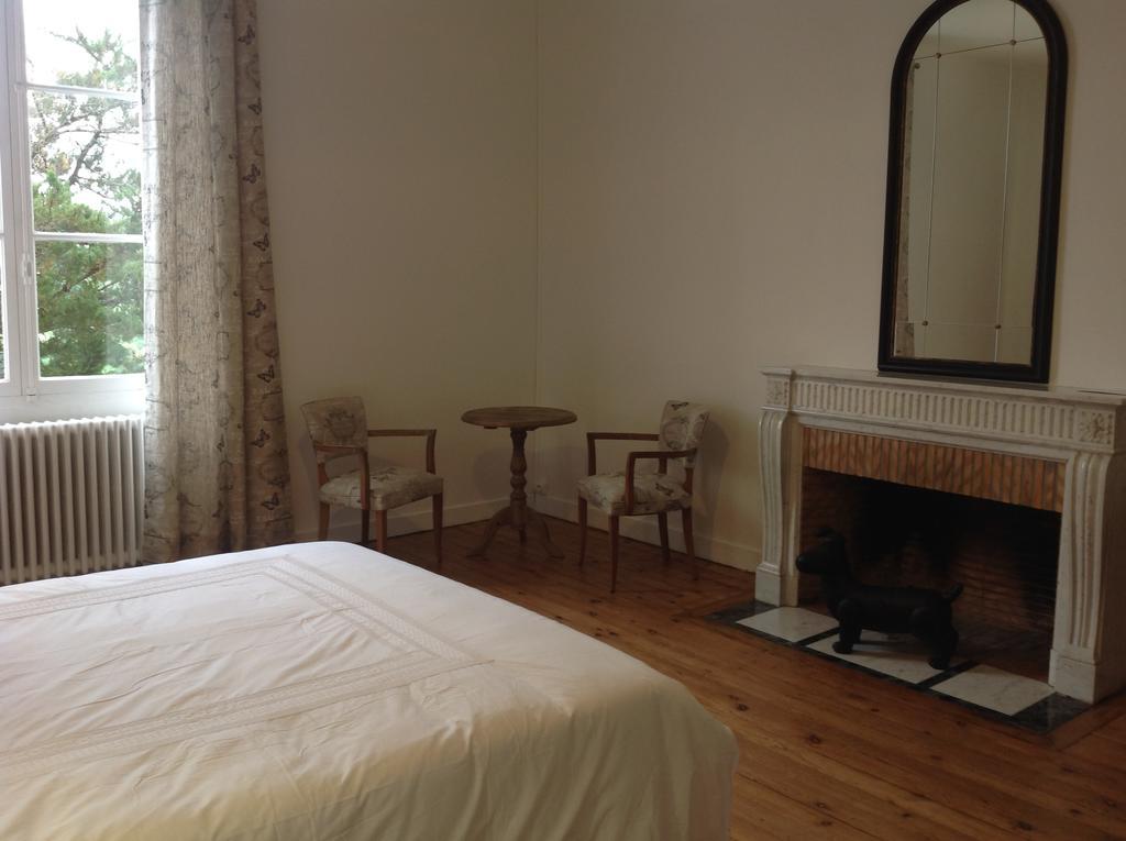Chateau Fauchey Bed & Breakfast Кадиак Екстериор снимка